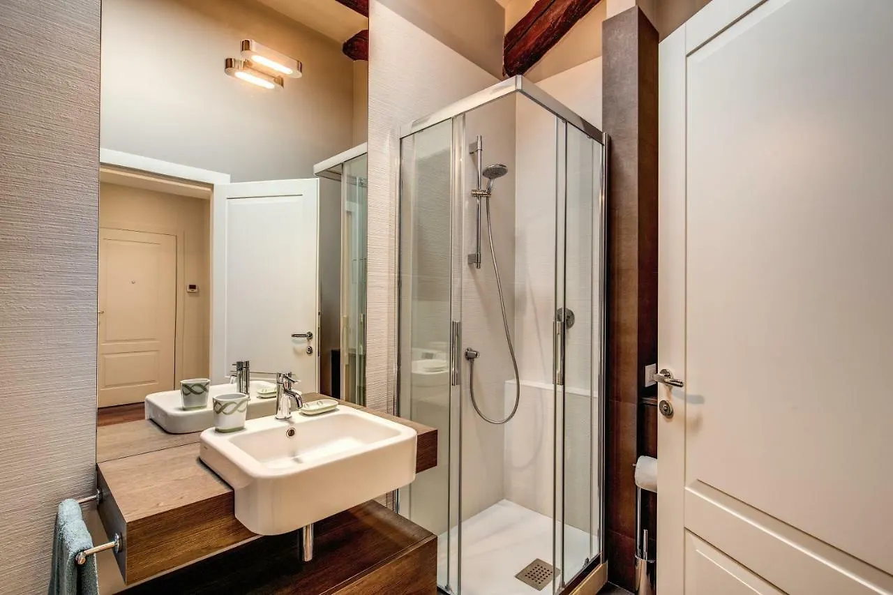 Luxurious Apartment In ميلان